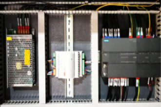 匯辰H7 SMART200系列在水冷螺桿機(jī)組中央空調(diào)的應(yīng)用